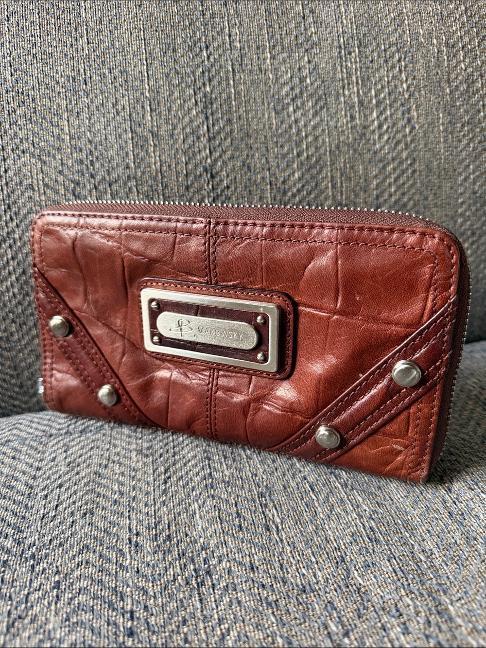 B Makowsky Women’s Brown Leather Croc Embossedw Zip Around Wallet